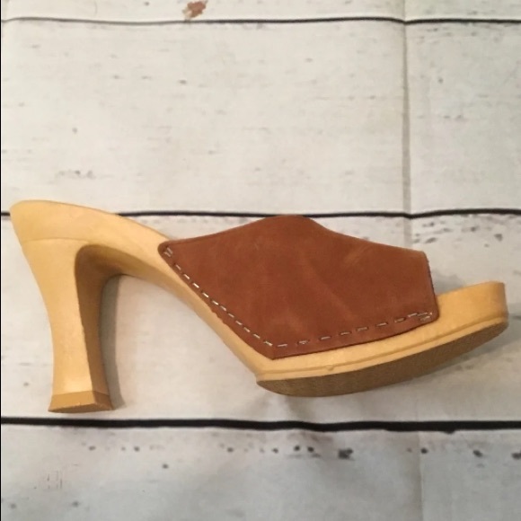 Candie's Shoes - Candies 1980s Vintage Suede Wood Heels